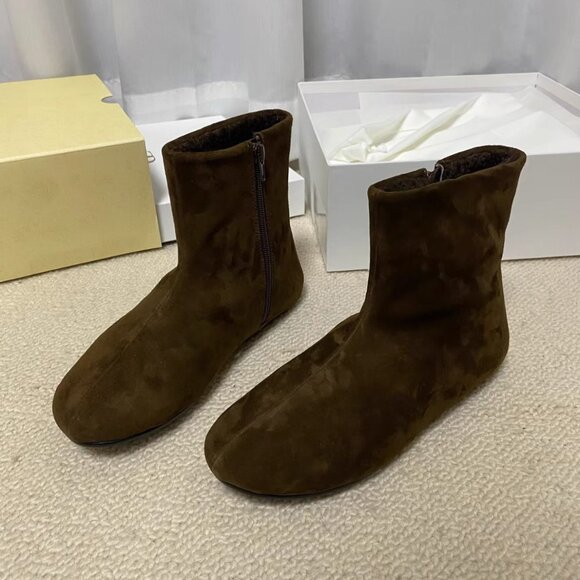 THE ROW   Bootie - Picture 5 of 9